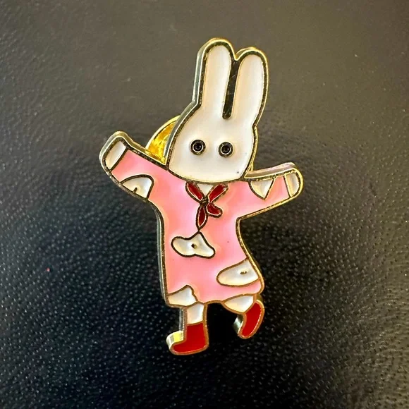 Bunny Rabbit Pin - Picture 2 of 3